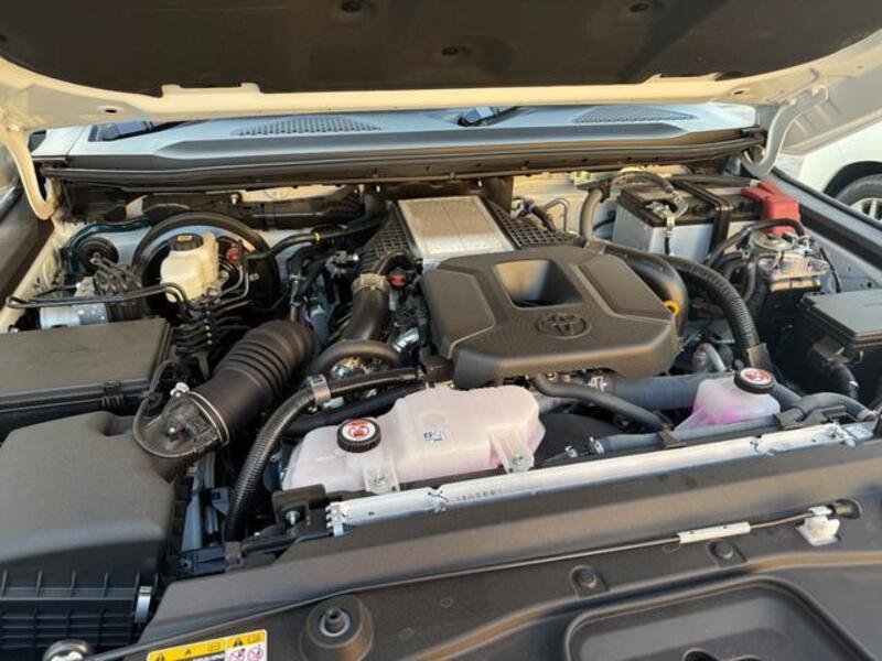 LAND CRUISER 250