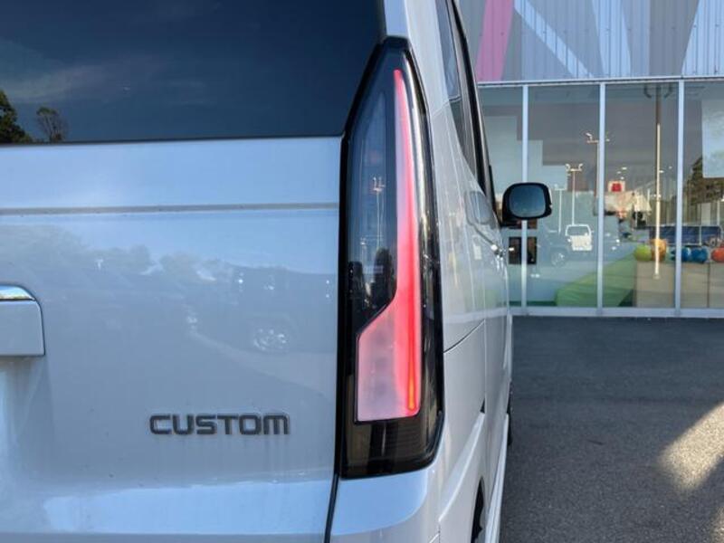N BOX CUSTOM