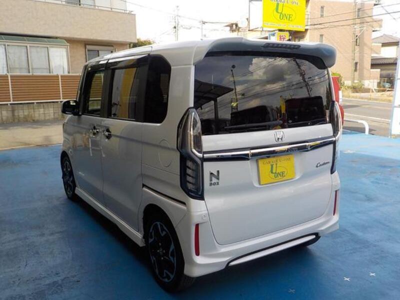 N BOX CUSTOM