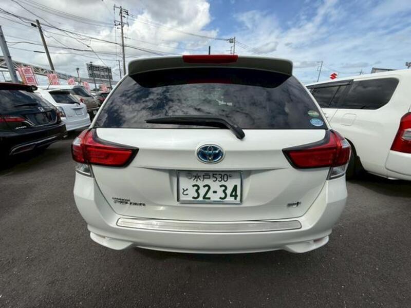 COROLLA FIELDER