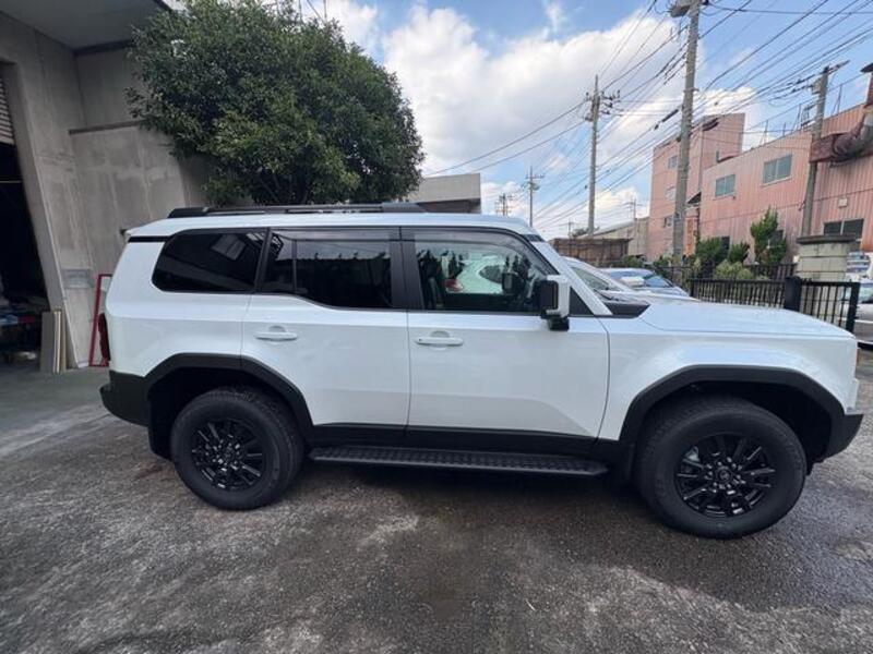 LAND CRUISER 250