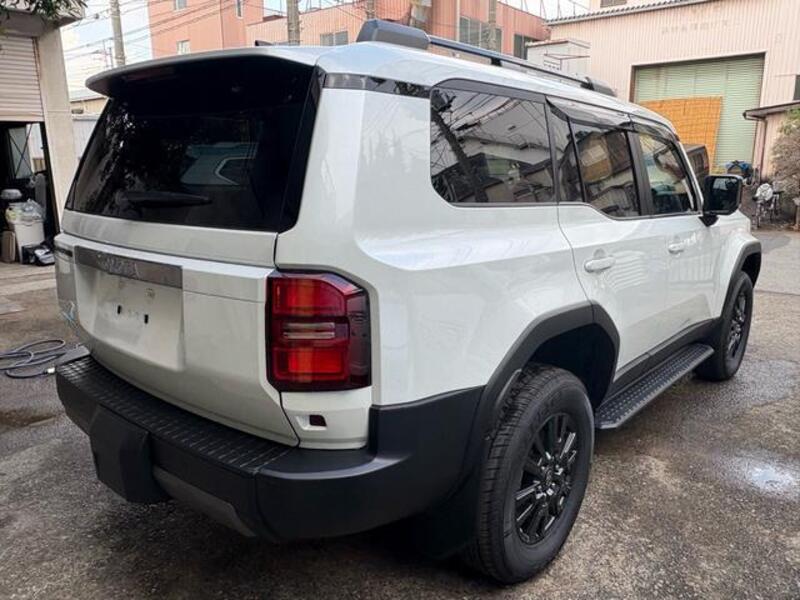 LAND CRUISER 250