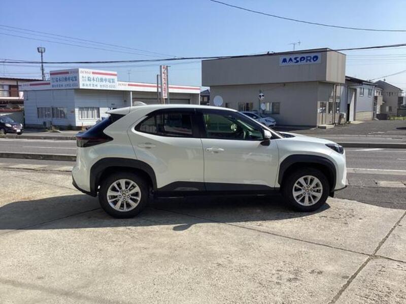 YARIS CROSS