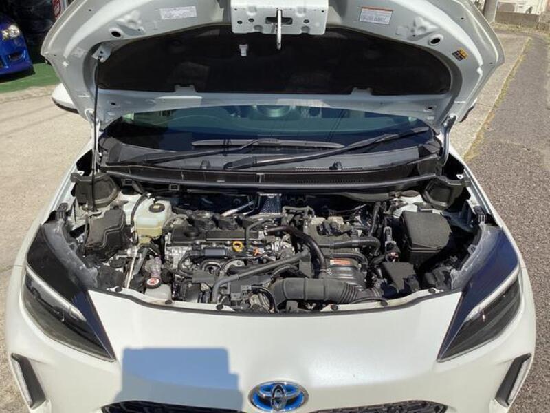 YARIS CROSS