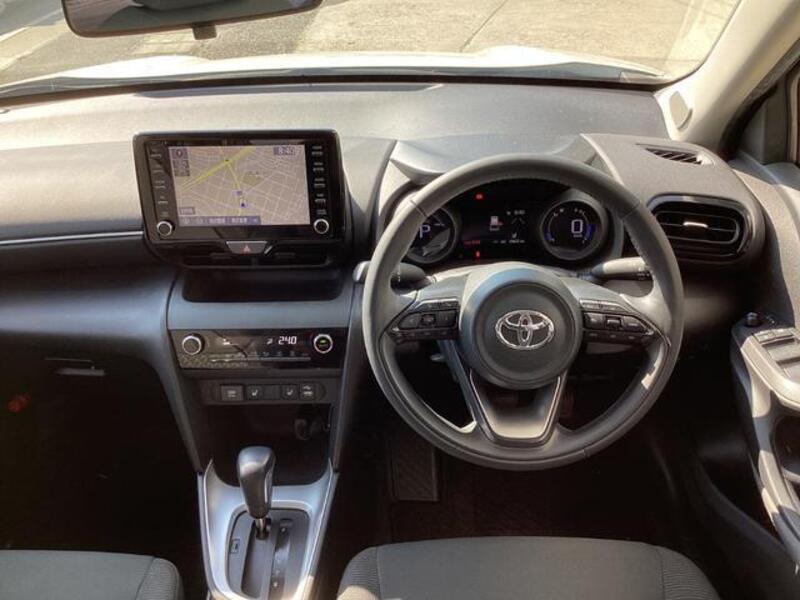 YARIS CROSS