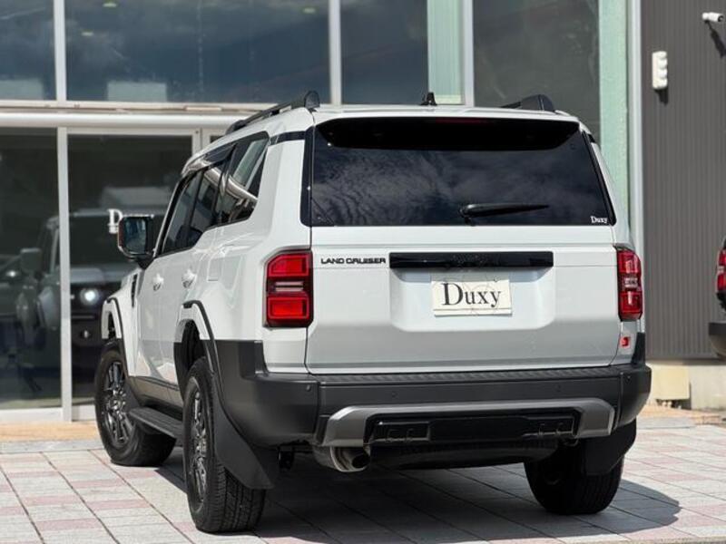 LAND CRUISER 250
