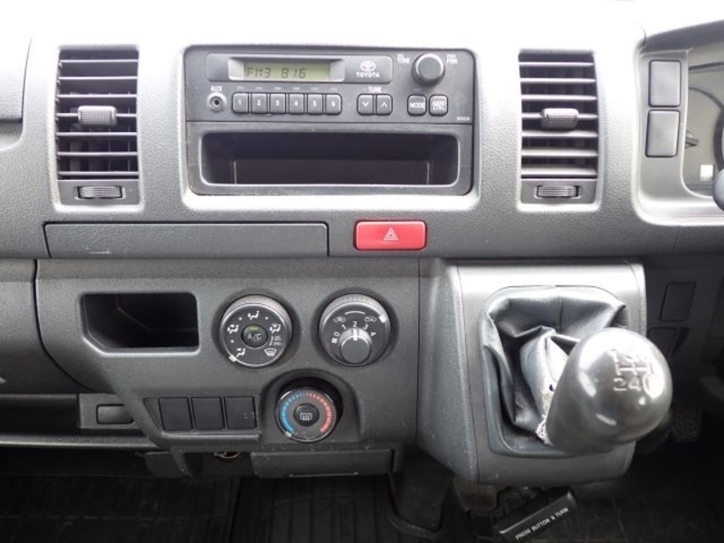 HIACE VAN