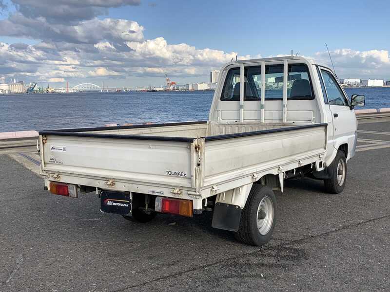 TOWNACE TRUCK