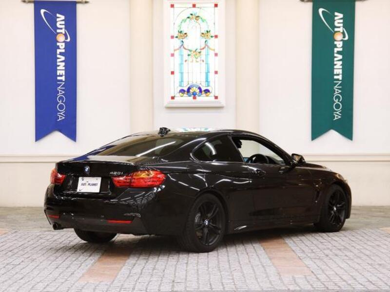 4 SERIES