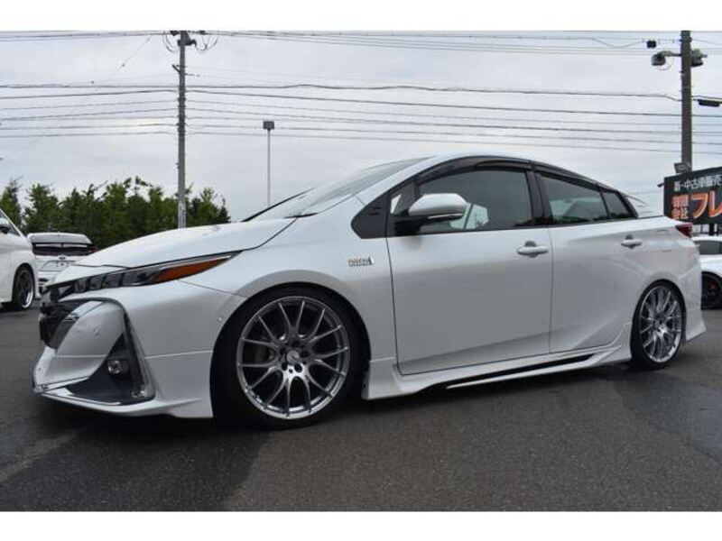 PRIUS PHV
