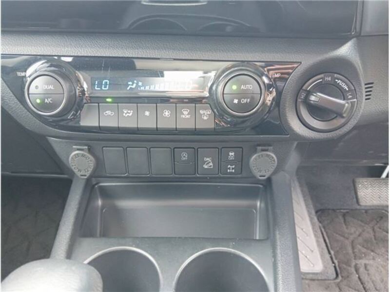 HILUX