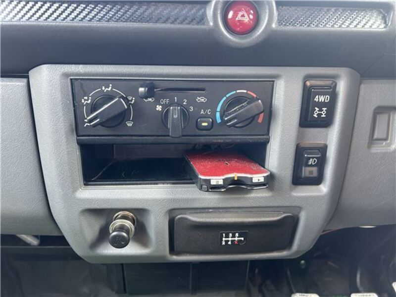 MINICAB TRUCK