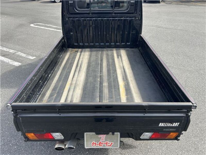 MINICAB TRUCK
