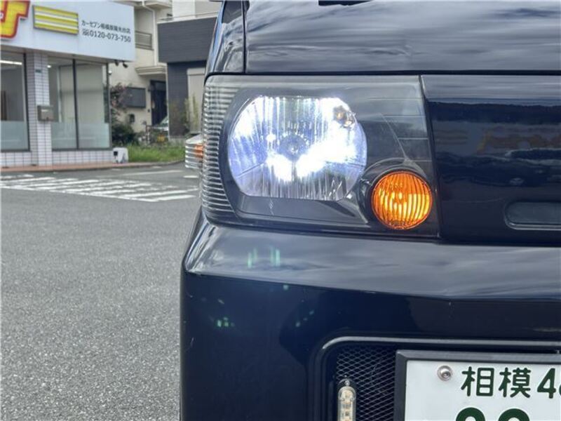 MINICAB TRUCK