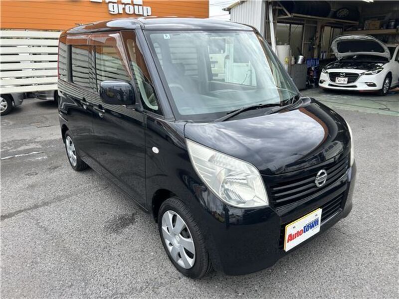 NISSAN ROOX