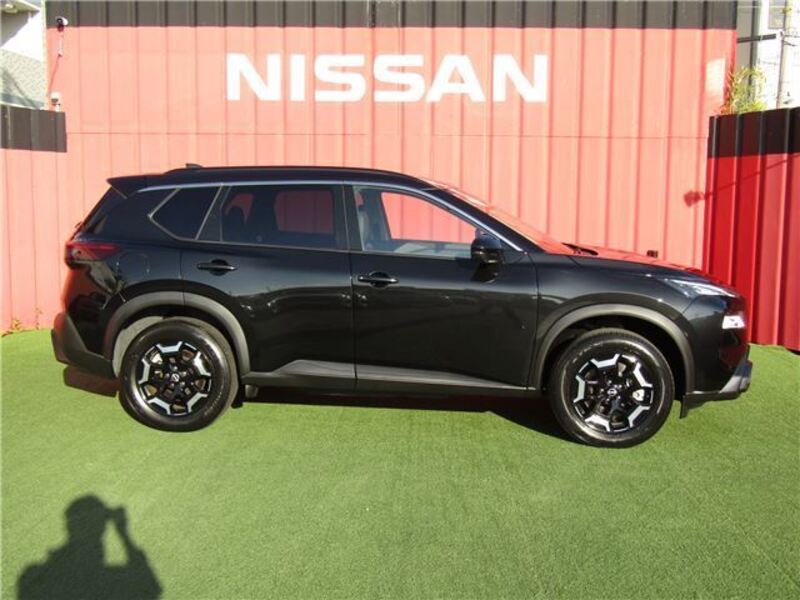 X-TRAIL