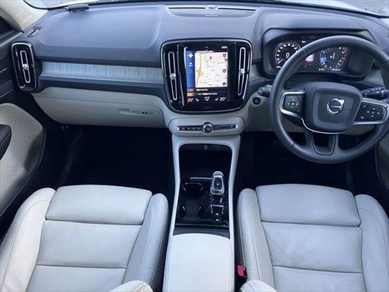 XC40