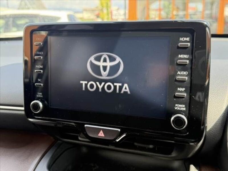YARIS CROSS