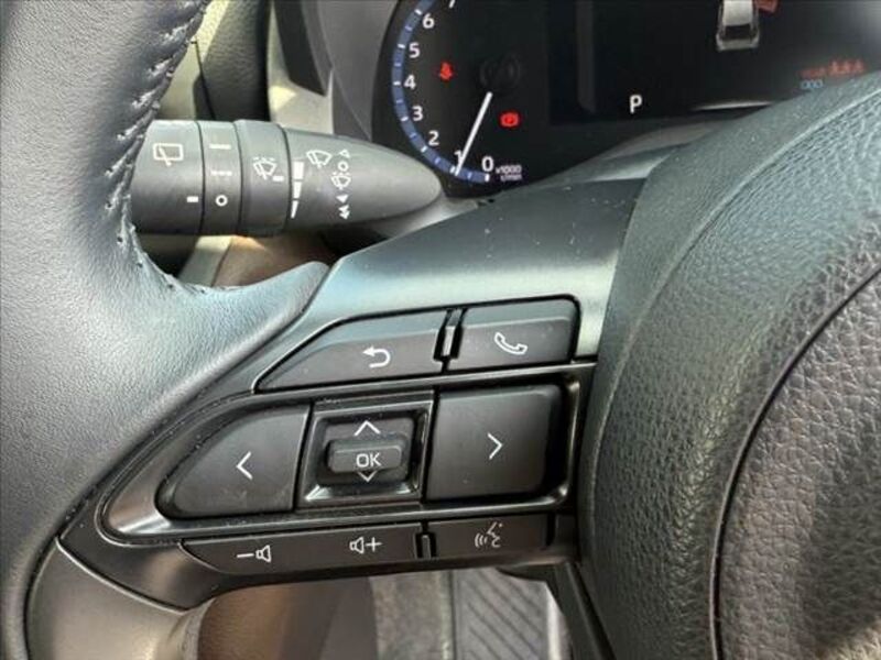 YARIS CROSS