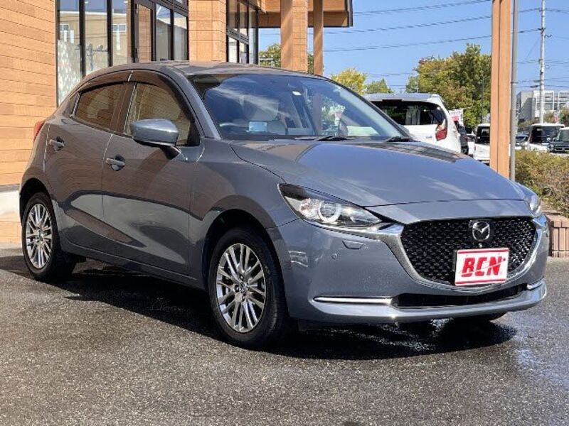 MAZDA2