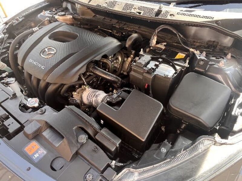 MAZDA2