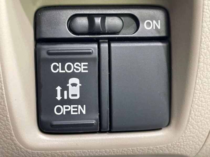 N BOX