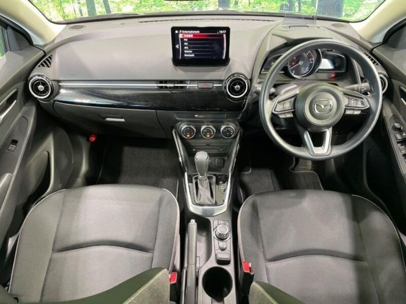 MAZDA2