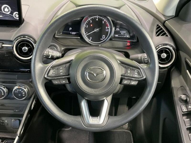 MAZDA2