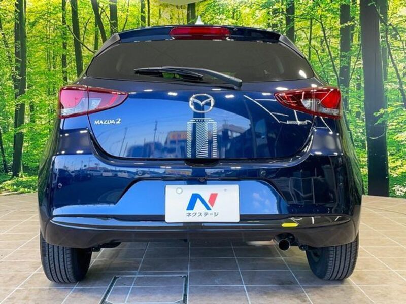 MAZDA2