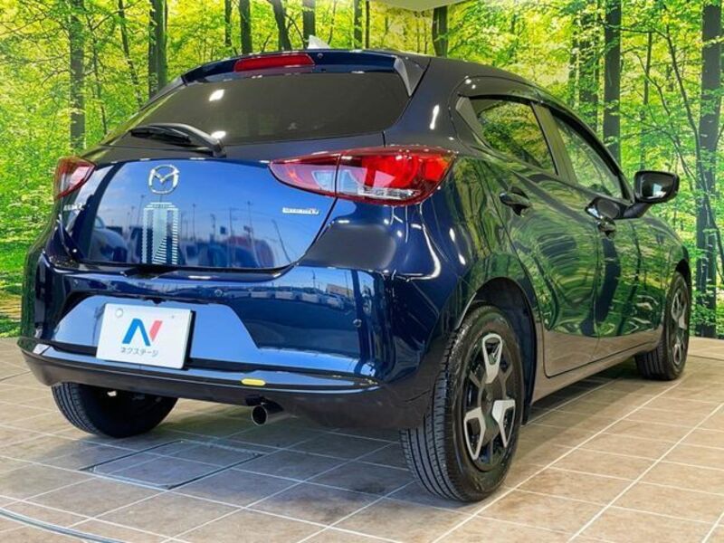 MAZDA2