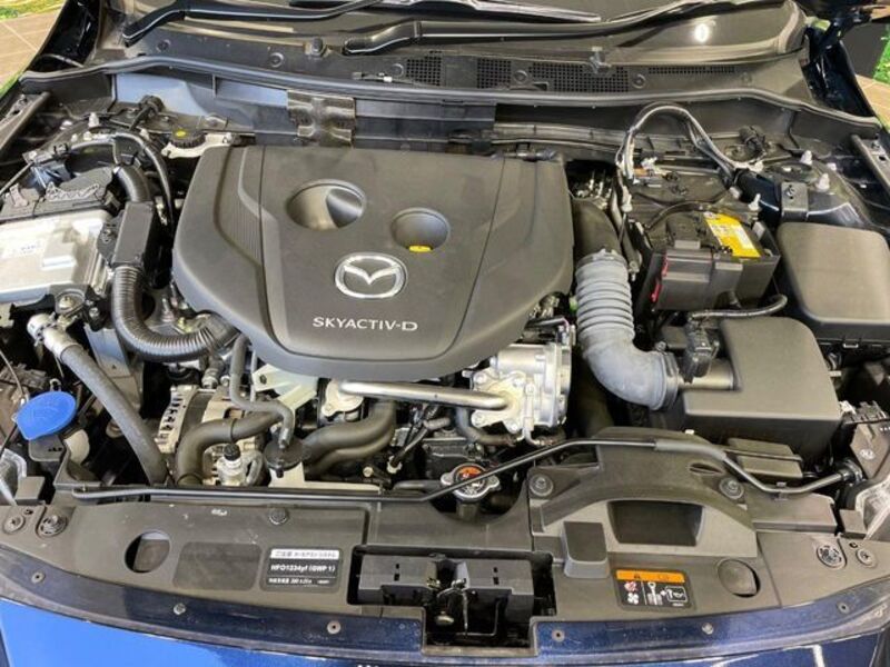MAZDA2