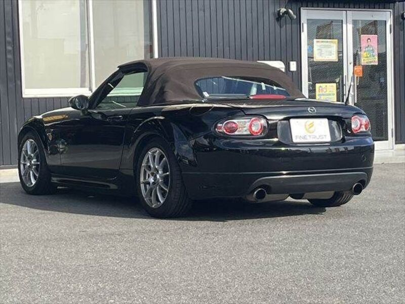 ROADSTER