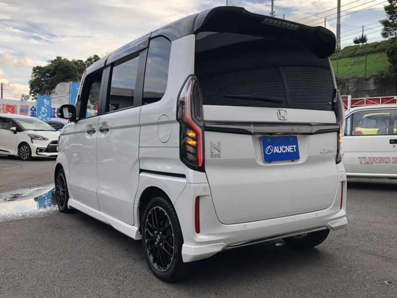 N BOX CUSTOM