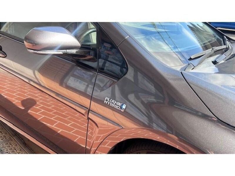 PRIUS PHV
