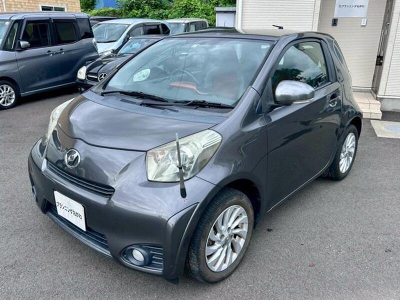 TOYOTA IQ