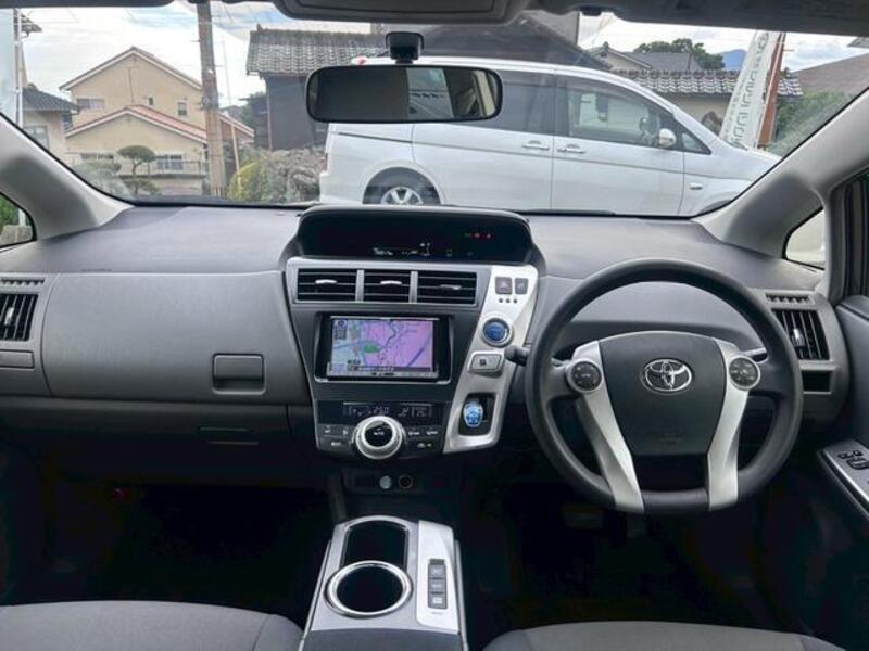 PRIUS ALPHA