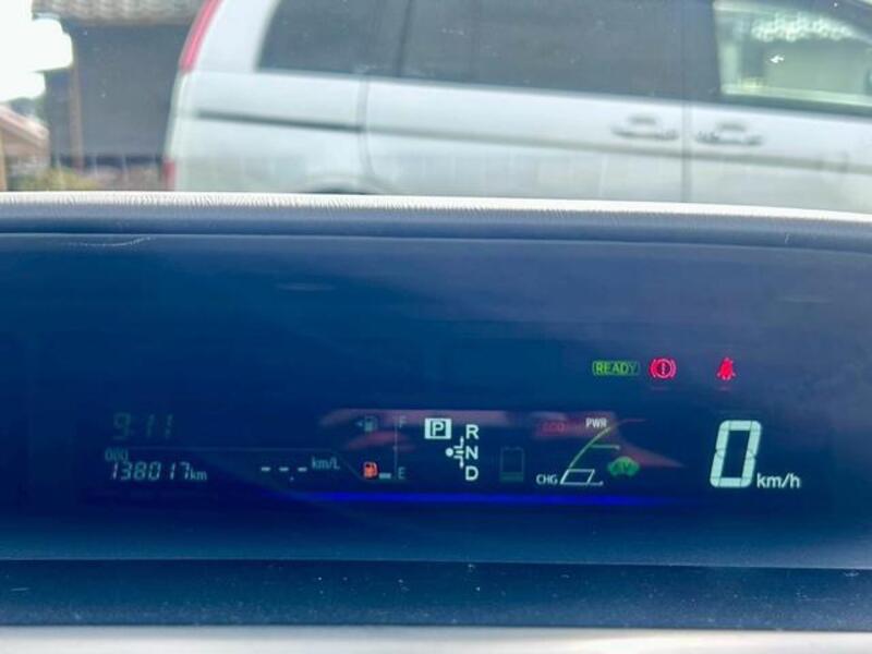 PRIUS ALPHA