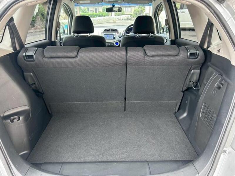 FIT HYBRID