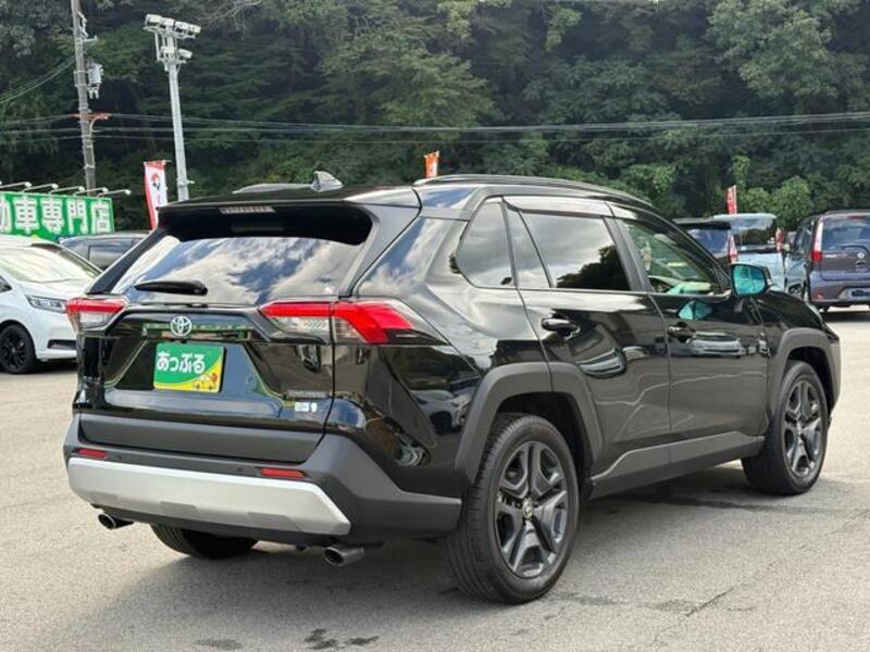 RAV4