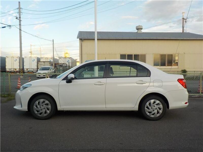 COROLLA AXIO
