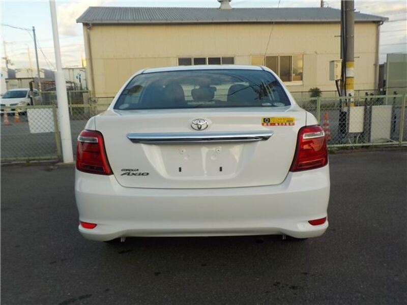 COROLLA AXIO