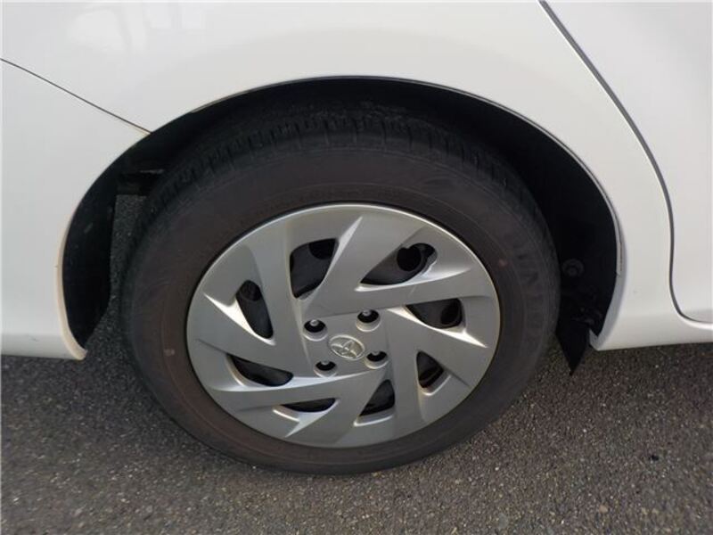 COROLLA AXIO