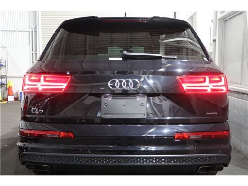 Q7