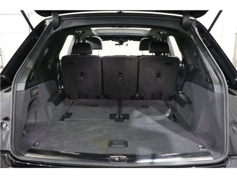 Q7