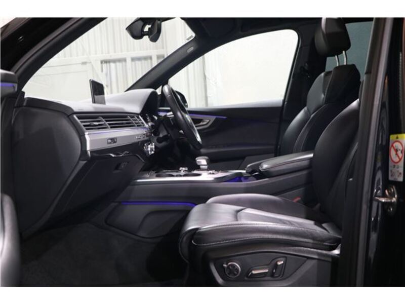 Q7