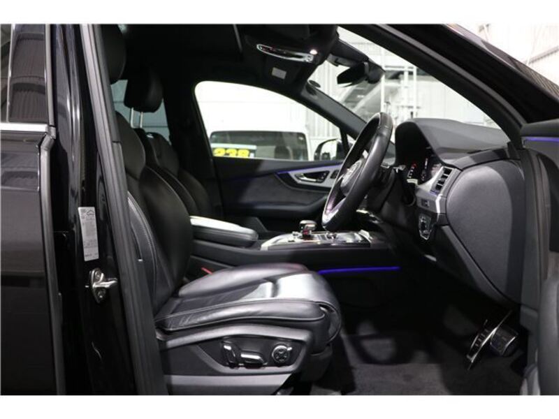Q7