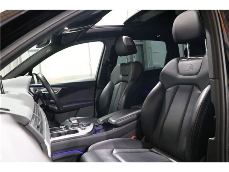 Q7