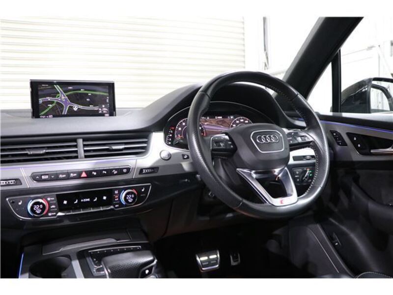 Q7