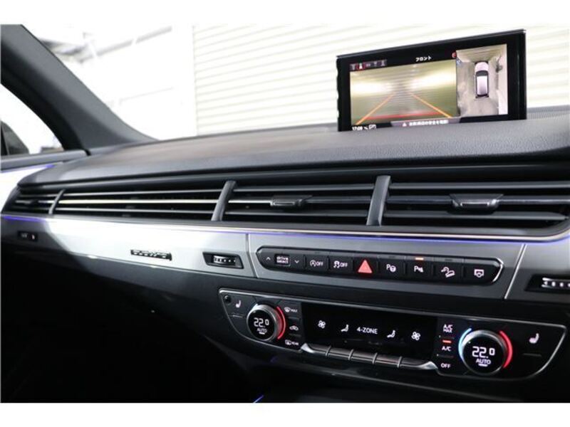 Q7