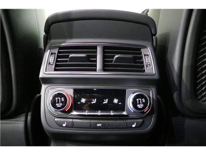 Q7